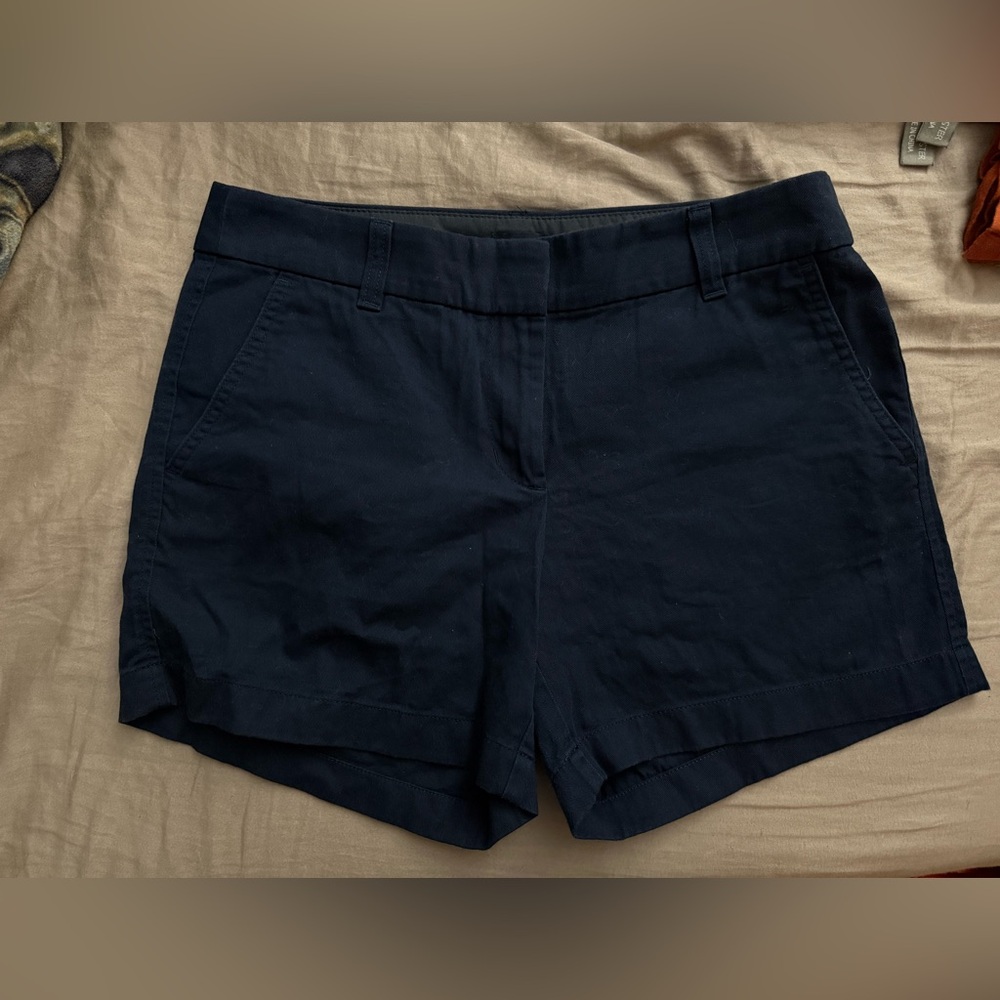 J Crew navy blue chino shorts in size 4 (5” inseam)